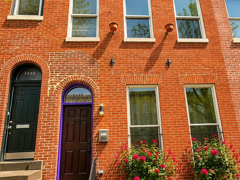 1328 W Lombard St — Photo 1