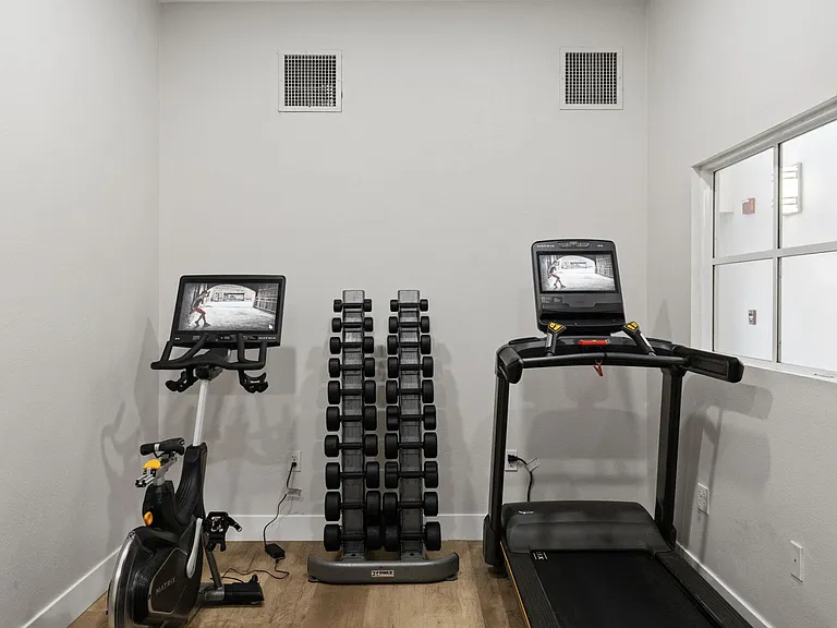 One55 Lofts — Photo 11