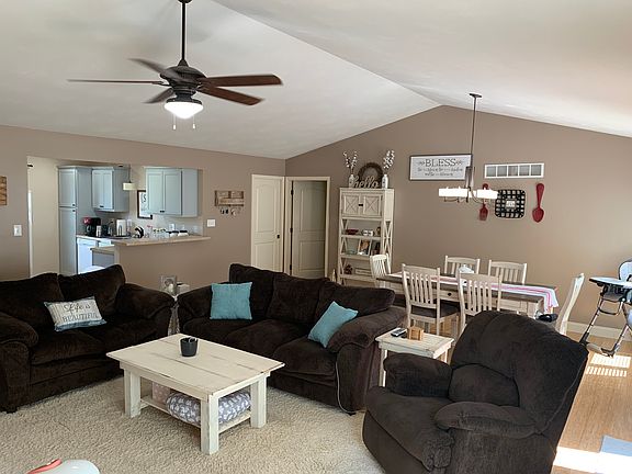 Living Room/Dining Room