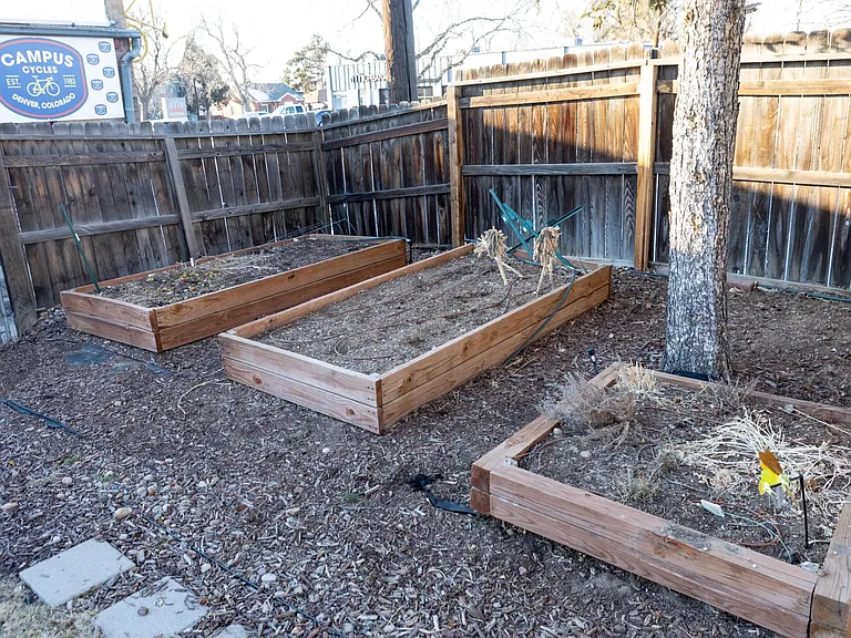 2103 S Clarkson St — Photo 32
