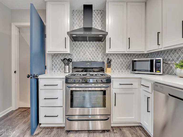 1898 Winding Creek Ln SW — Photo 9