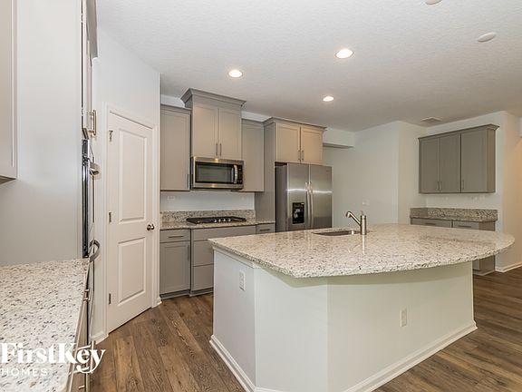 5th image of 2883 Copperwood Ave