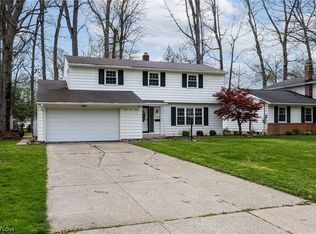 4590 Brendan Ln, North Olmsted, OH 44070