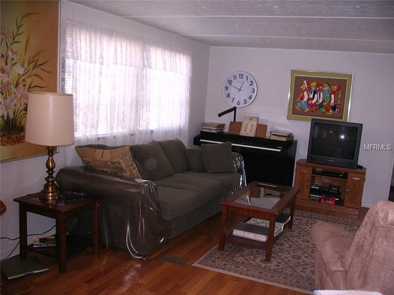 1st image of 811 Frances Dr