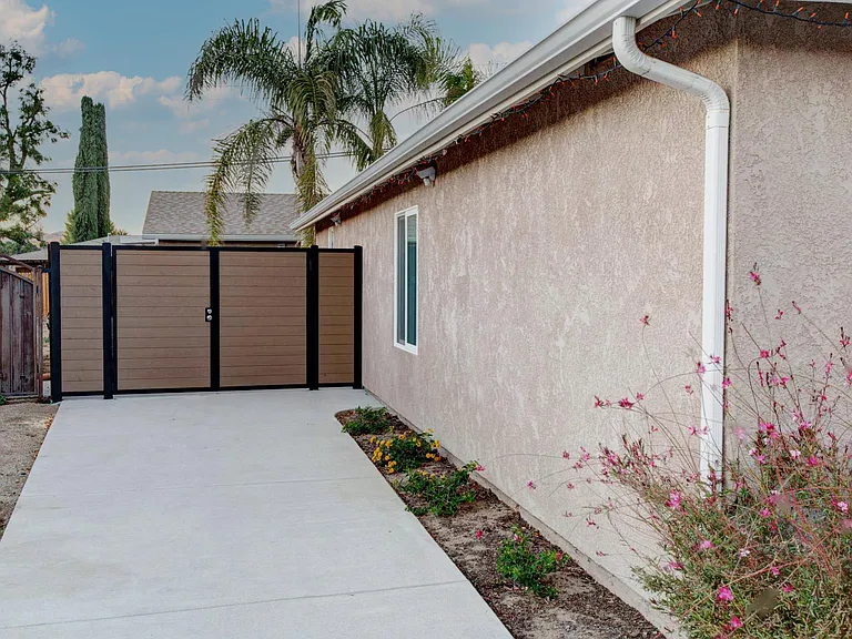 6275 Dana Ave — Photo 12