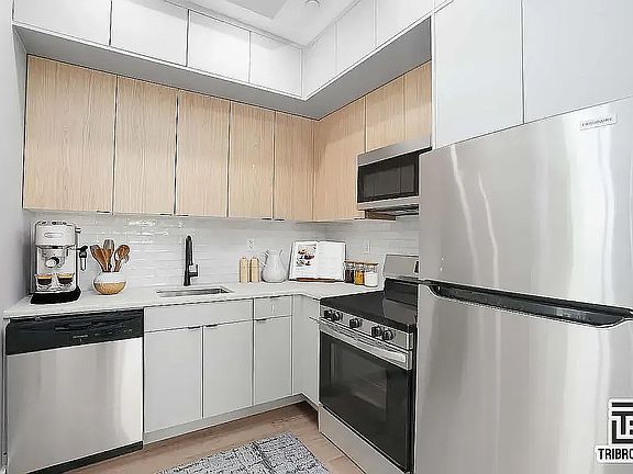 5th image of 148 Johnson Ave #4L