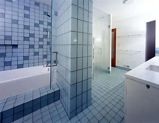 Sold by ROOM Real Estate | media 8