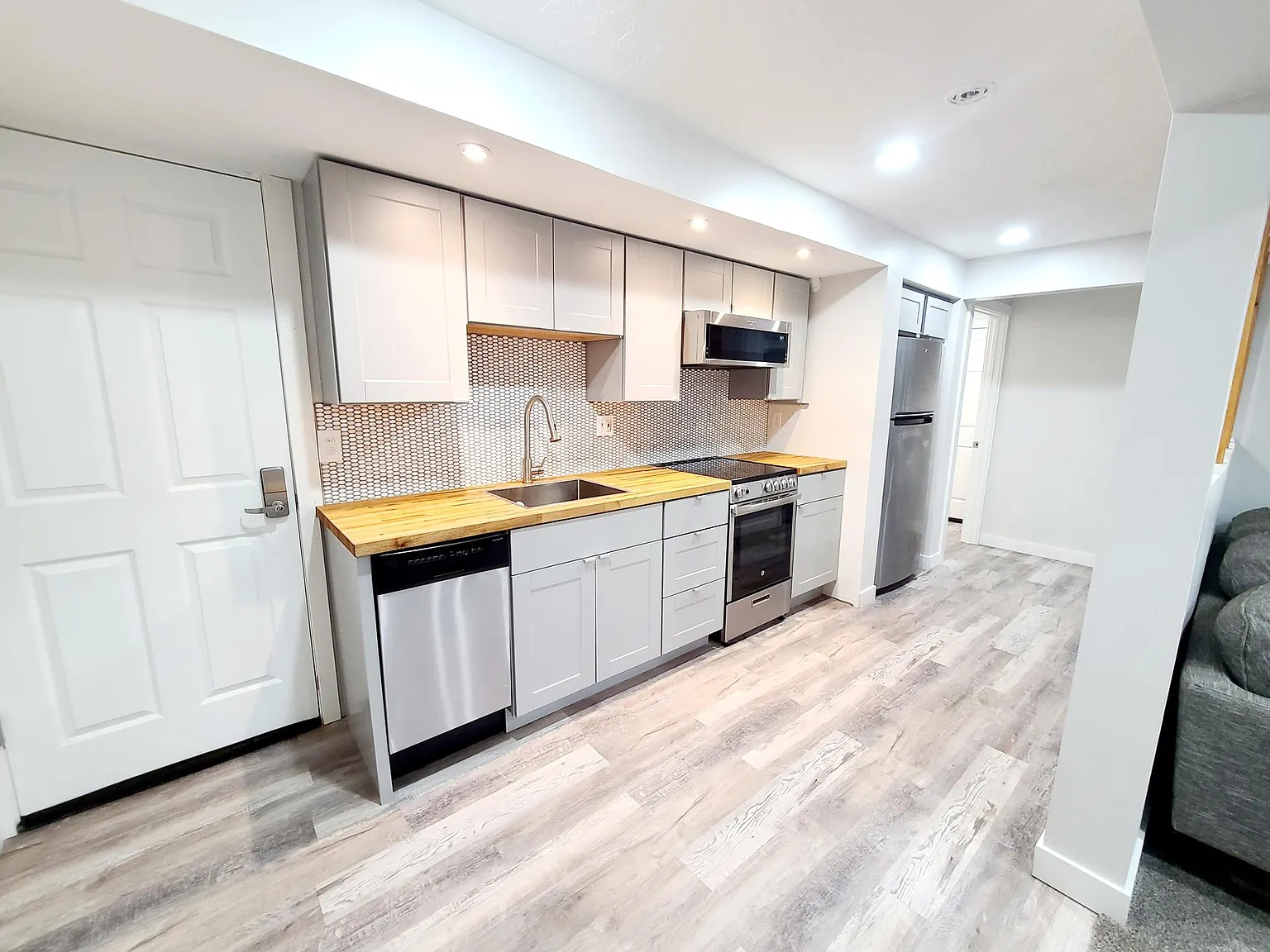 1 bed, 833 sqft, $1,445 — Photo 1