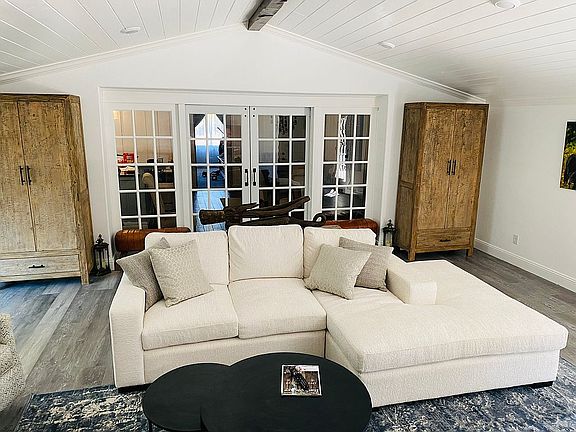 3rd image of 9 Tabor Ln