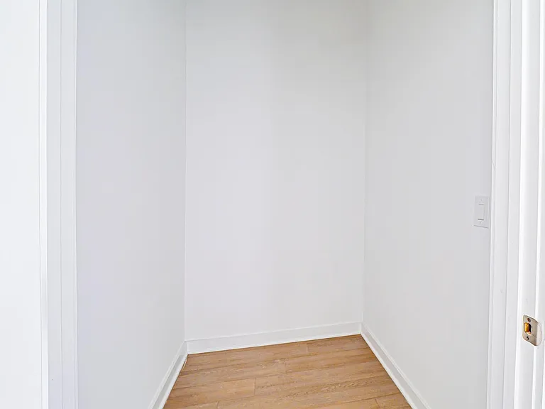 2403-2407 W Thompson St #1 — Photo 5