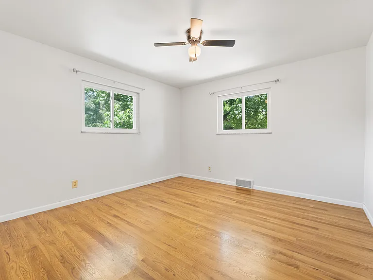 9845 Pebblestone Dr — Photo 14