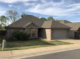 3327 Moss Creek Dr, Bryant, AR 72022