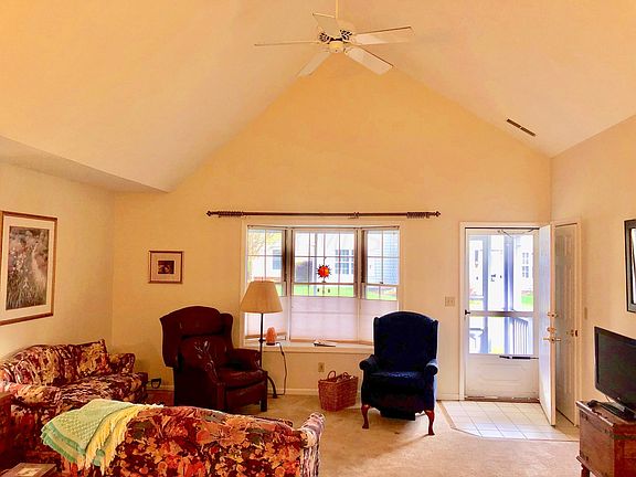 4th image of 101 Shannon Ln