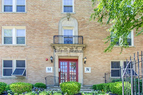 Campus Apartments Photo 1