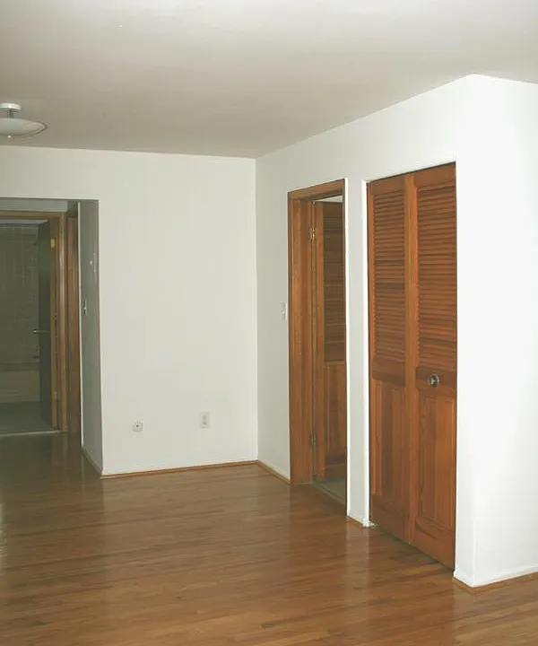 Building Photo 5