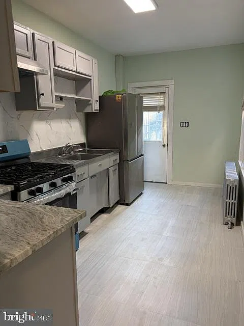 2 bed, 1.0 bath, 1156 sqft, $2,000 — Photo 3