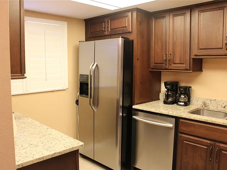 N Causeway D108 New — Photo 7