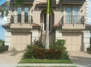 1402 Alhambra Dr, Apollo Beach, FL 33572