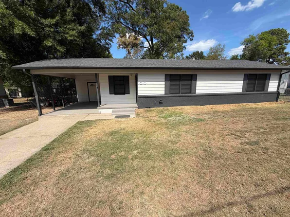 1010 Airport St, Carthage, TX 75633
