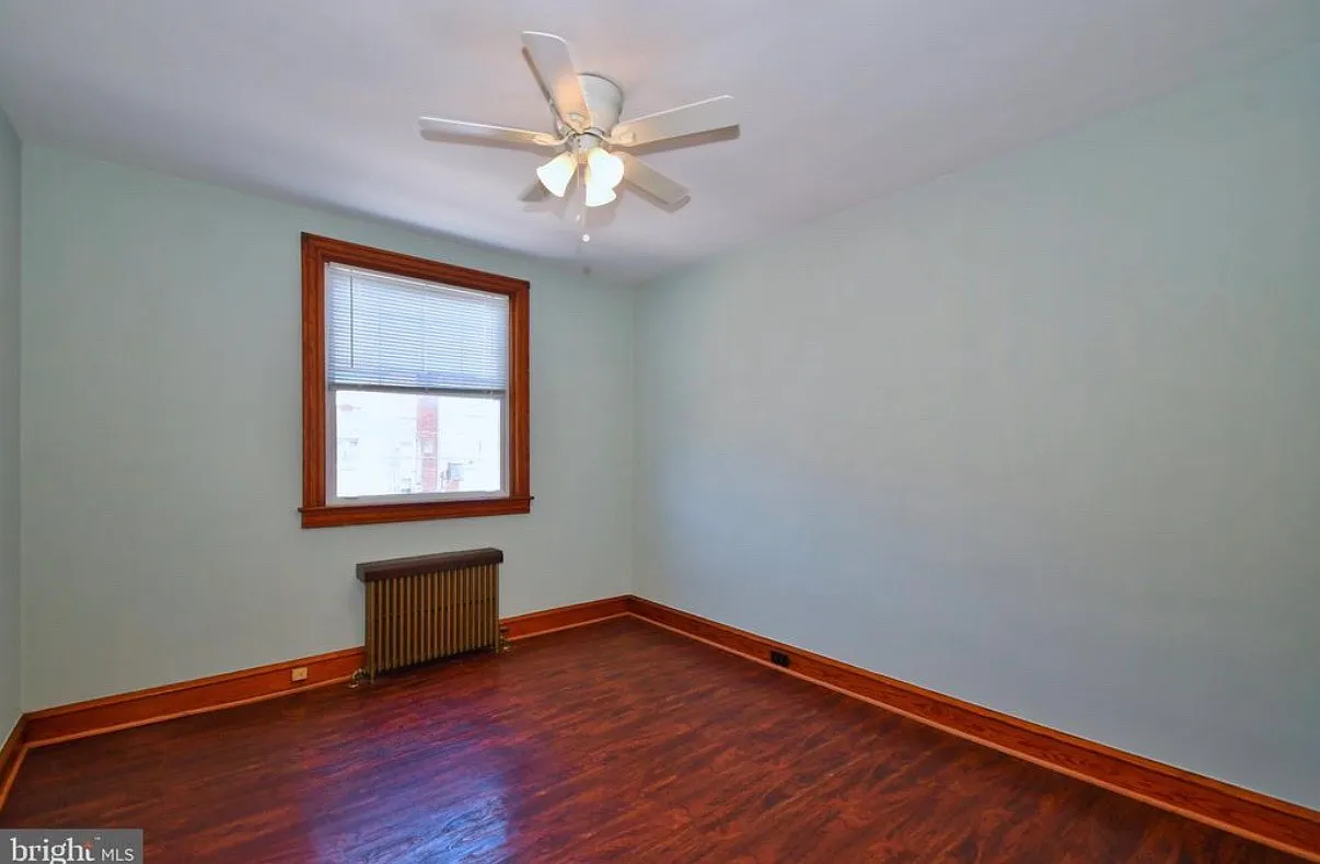 4 bed, 1500 sqft, $600 — Photo 2