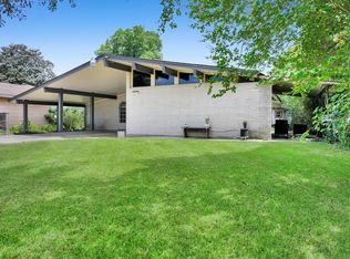 3215 Callaway Dr, Nederland, TX 77627