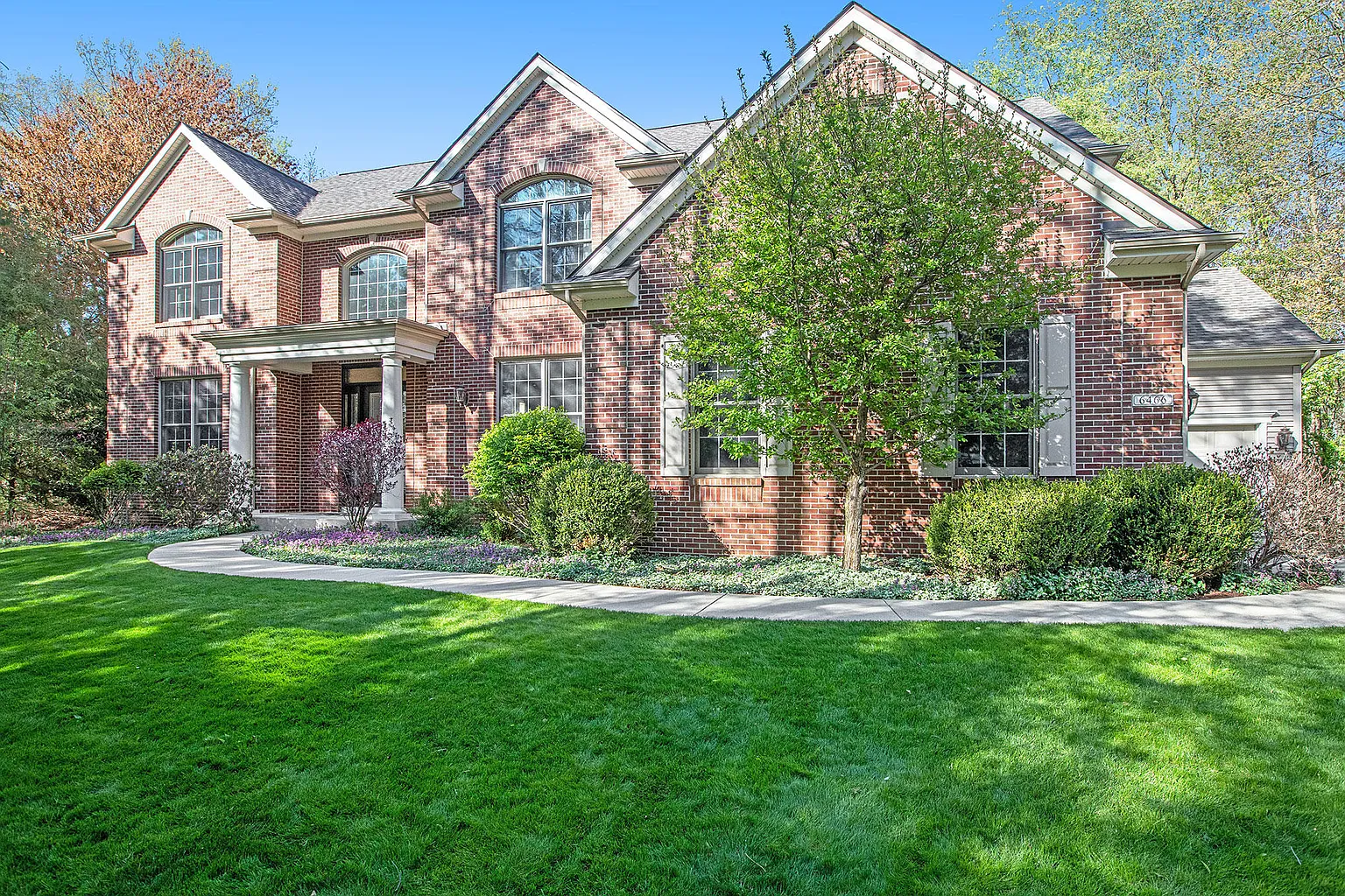 6466 E Bay Ln photo 1