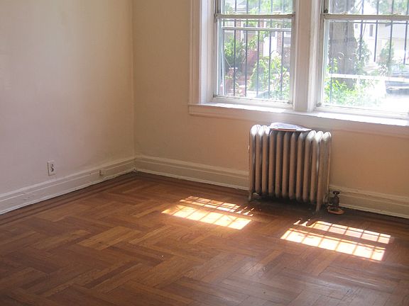3rd image of 8725 169th St APT 1C