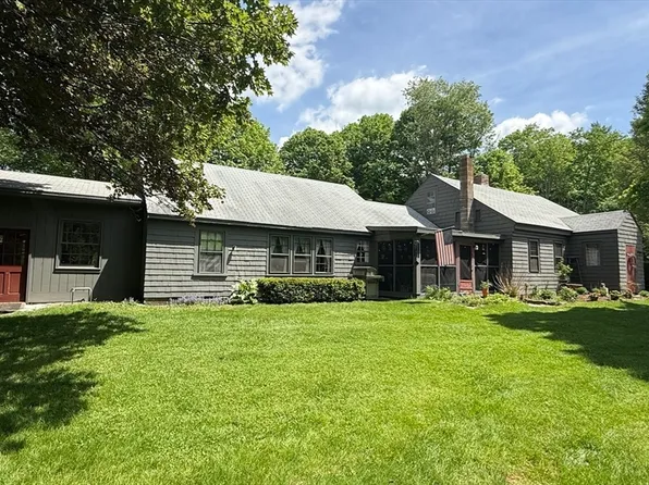 285 Brookfield Rd, Sturbridge, MA 01518