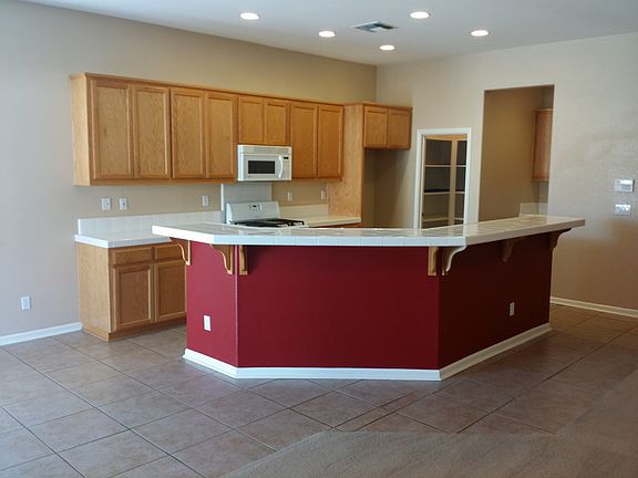 3rd image of 2463 Briarcliff Dr