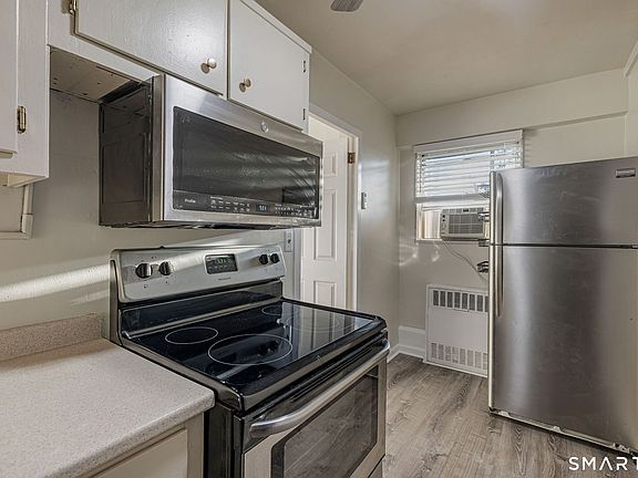 4th image of 80 Cartright Street #8E