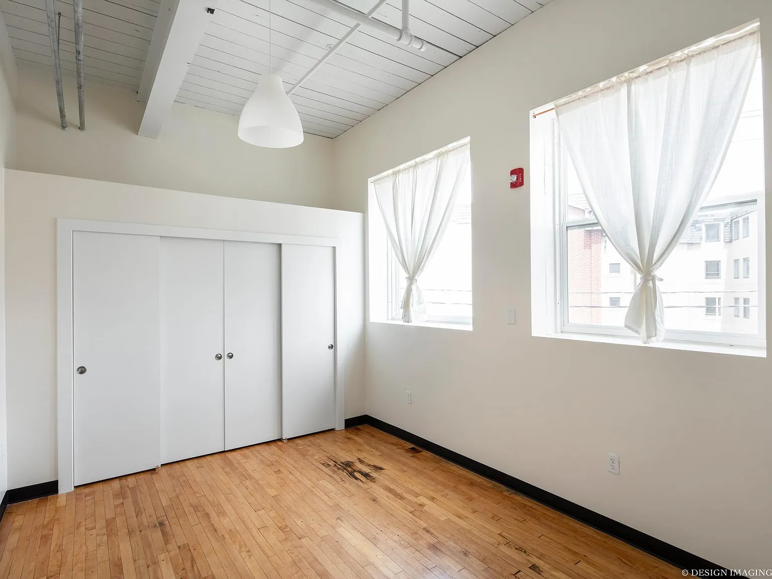 345 Taunton Ave — Photo 2