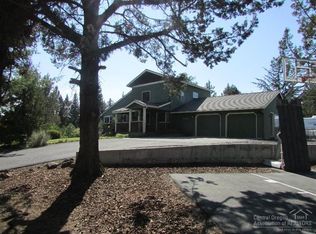 63357 Eastview Dr, Bend, OR 97701