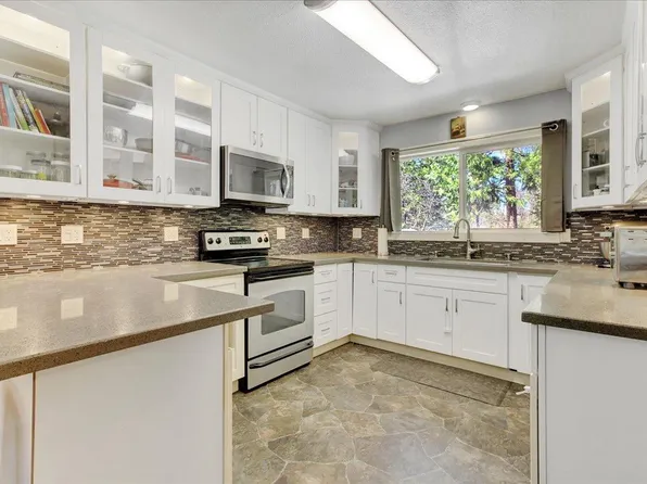 10881 Yukon Way, Nevada City, CA 95959