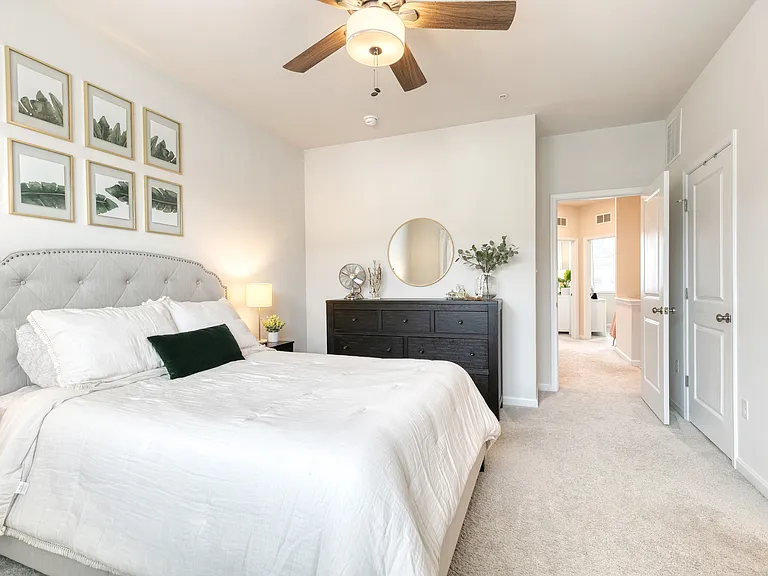 2050 Hinshaw Dr — Photo 31