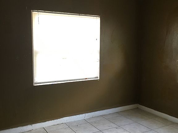 3rd image of 8005 N 17th St