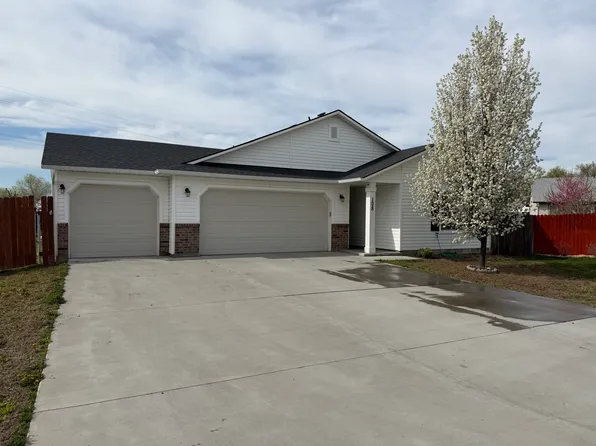 108 NE Malad Ct, Mountain Home, ID 83647