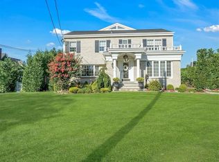 171 Cedar Shore Dr, Massapequa, NY 11758