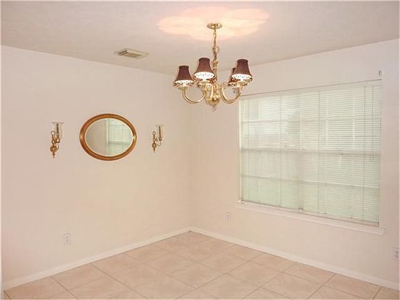 4th image of 4606 Jaymar Dr