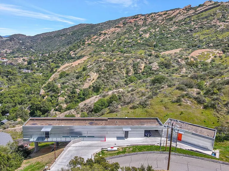 990 Alta Vista Rd — Photo 19