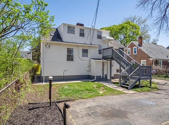 2nd image of 321 Saint Louis St #4