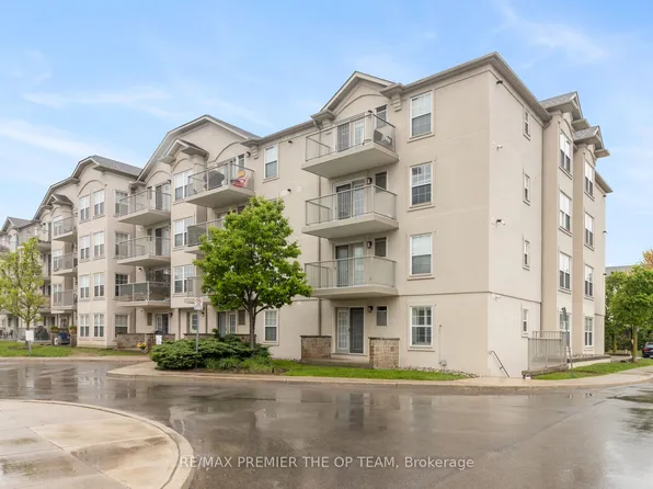 1440 Bishops Gate #404, Oakville, ON L6M 4M9