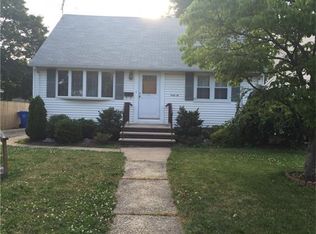 46 Old Rd, Sewaren, NJ 07077