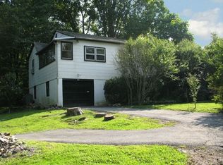 126 Underhill Rd, Mahopac, NY 10541