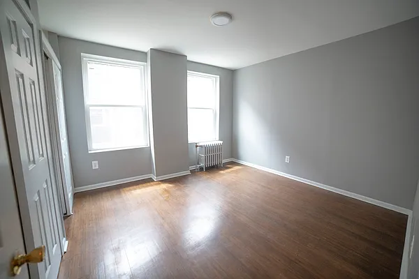 Rented by Douglas Elliman | media 10