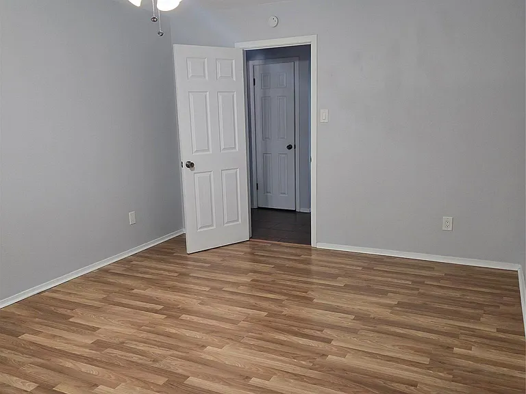 1106 Fauntleroy Trl #B — Photo 10