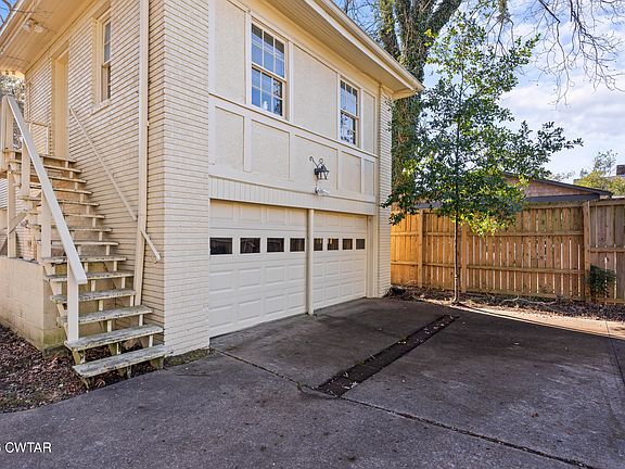 26th image of 3 Northwood Ave