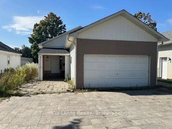 782 Liverpool Rd, Pickering, ON L1W 1S1