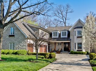 734 Green Briar Ln, Lake Forest, IL 60045