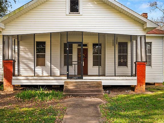 3rd image of 1905 Ruth Ford Dr