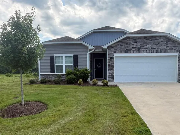 113 Tally Meadow Ct, Lexington, NC 27295